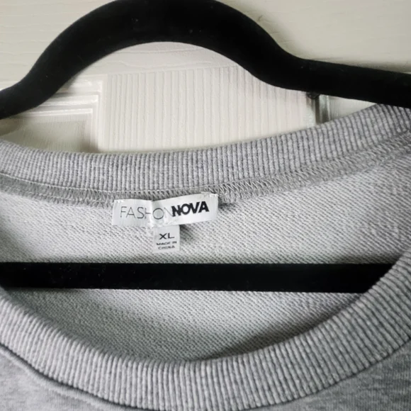Fashion Nova Gray Oversized Crewneck Sweatshirt - Picture 4 of 5
